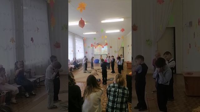 Танец для мальчиков "Бибика"