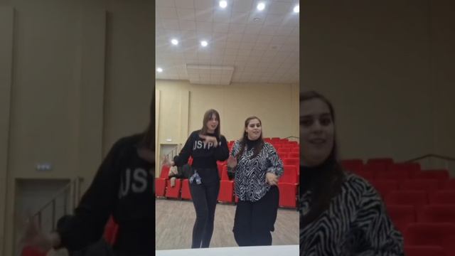 Наши девчонки зажигают!