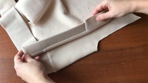 Как сшить толстовку из футера с начесом с разрезами. Обработка разрезов планками. МК толстовка.