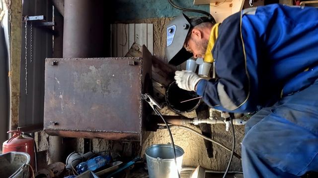 Буржуйка в гараже.Автономное отопление гаража. Готовь сани летом.