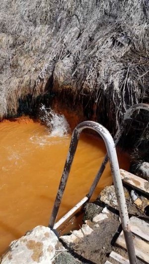 ДЖИЛЫ-СУ :бассейн с минеральной водой