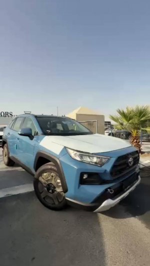 🚘 Toyota RAV 4👇