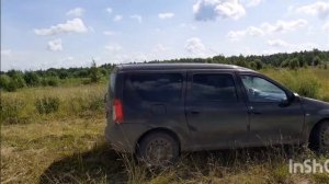 В лес за земляникой.Вместе с сестрёнкой.