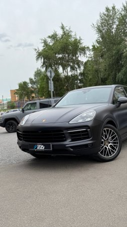 Бронирование Porsche Cayenne матовой плёнкой, пошив ковров, техническое обслуживание