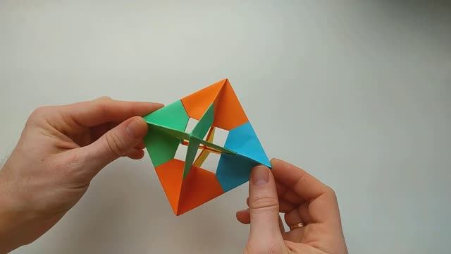 Игрушка вертушка из бумаги. Очень увлекательная игрушка