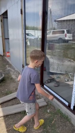 ✅Распаковка нового раздвижного остекления маленьким хозяином