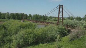 Пешеходный мост через Иню (о.п. Льнозавод, Новосибирская область).