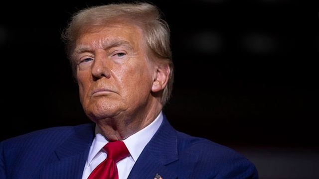 Трамп призвал проверить слова Медведева о готовности ряда стран поставить ядерный боекомплект Ирану