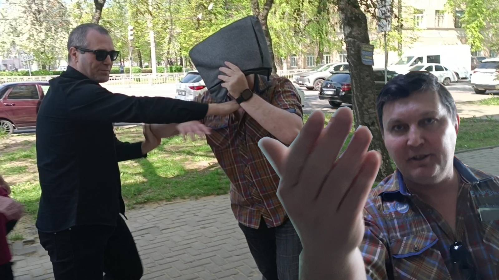 Воронеж🔥Шамардин втащил нарвавшейся пингвинятине и загремел в отдел полиции🔥