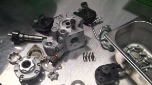 Двигатель ISUZU 6HK1 - ТНВД заклинило. Разбор повреждений и их причин.