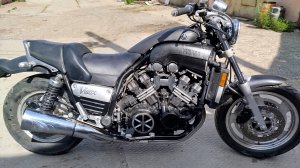 Yamaha V-Max 1200