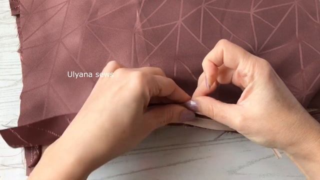 Этот элемент - лучшее решение для декоративной подушки. Удобно и практично. Молния в наволочку