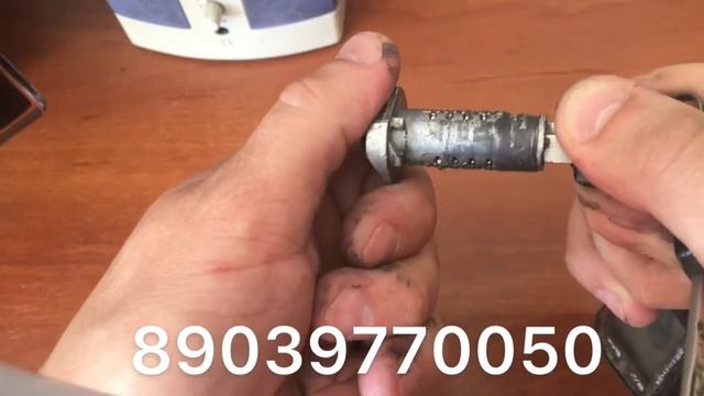 Заклинил замок зажигания Мазда 6 , 2005 г.в. Ключ плохо поворачивается , клинит. Ремонт 89039770050.