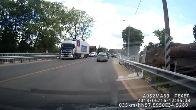 Смотреть в нижний правый угол))