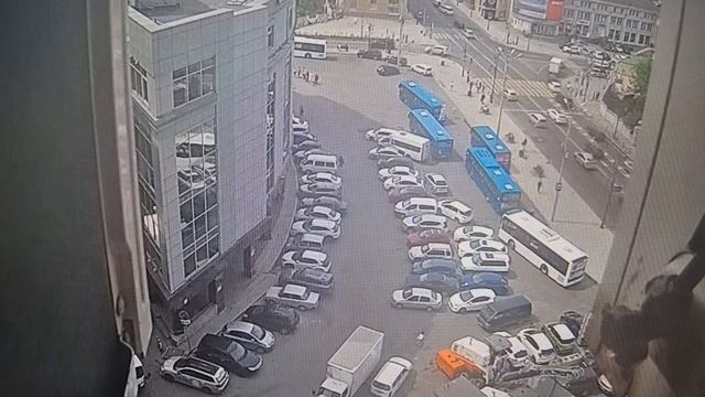 Протискиваемся как можем": водители общественного транспорта бьют тревогу
