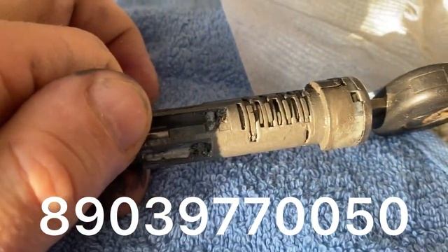 Заклинил замок зажигания на Тойота Прадо 90 кузов . Ремонт личинки замка зажигания Тойота Прадо 90 .
