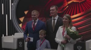 Минспорт России на ПМЭФ-2025 - День 2. Вручение знаков отличия ГТО