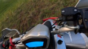 забираюсь на гору на Motoland rally 250