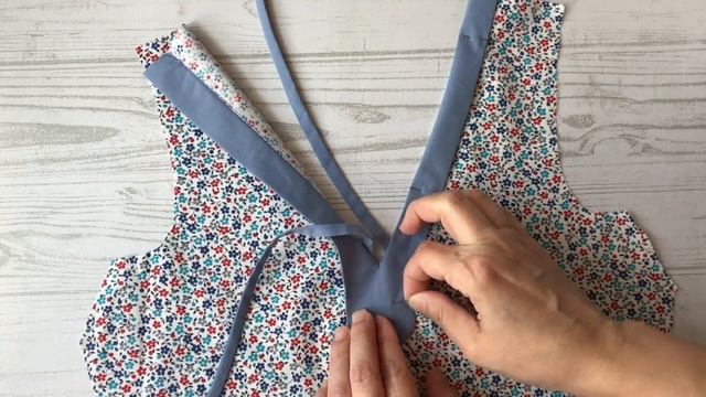 DIY Идея интересной горловины с планками и руликами