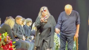 МОРЕ ЦВЕТОВ , ЗАПЛАКАННАЯ ДОЧЬ И ПРОНЗИТЕЛЬНАЯ РЕЧЬ ХАБЕНСКОГО | ПОХОРОНЫ НАТАЛЬИ ТЕНЯКОВОЙ