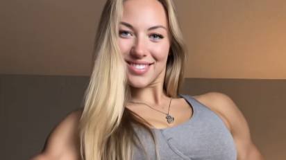 Сексуальная спортивная девушка🔞💦