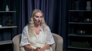 Женщина-контактер передала шокирующее послание о ближайшем будущем ЧЕННЕЛИНГ ВО ВРЕМЯ ИНТЕРВЬЮ