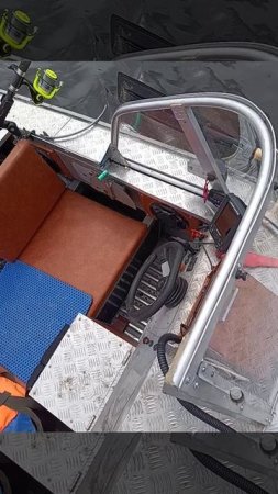 дистанционное управление лодочным мотором.