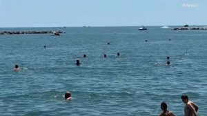 Сочи Адлер Центральный пляж сегодня 26 июня 2025. Какая погода в Адлере сейчас, обстановка на пляже