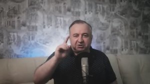 Скандалы и забастовки в Европе: что происходит?