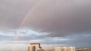 Красивая Радуга 🌈 После дождя в Городе. Мейн-Кун на балконе 🐅🏡