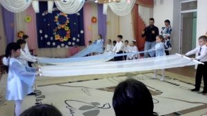 Танец Небеса, номер в детском саду. Дети такие умнички 🥰 Участвует мой сын.