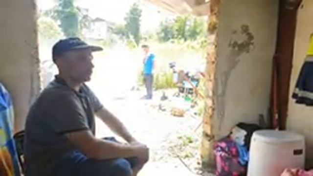 Бодрое утро Анны Филипповны и Саши Алеута.