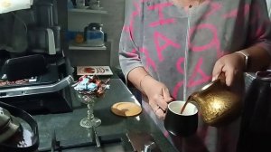 Пришли конфетки на Озон