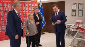 Коллектив «Газпром флота» встретился с легендарной героиней Великой Победы