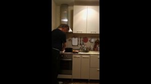 Сосиски в лаваше на сковороде с сыром