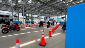 Мото фестиваль в Дайтоне Американские мотоциклисты Трек NASCAR Часть 1 из 3 Жизнь в США