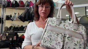 Две модели сумок. Гобелен великолепный. Подарок сумочка поцелуйчик. Парные сумки.