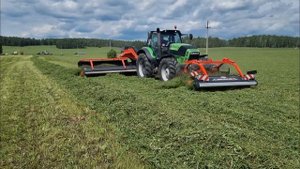 Kuhn MERGE MAXX + фронтальный подборщик MERGE MAXX 440F