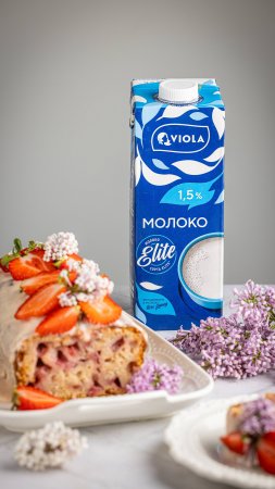 Кекс с клубникой