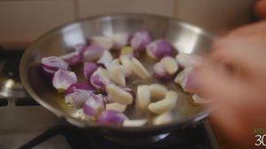 Restaurant at Home - Chicken in Garlic & Shallot Cream Sauce