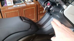 Yamaha T-MAX 530 первое включение зажигания после семи месяцев хранения, установка часов