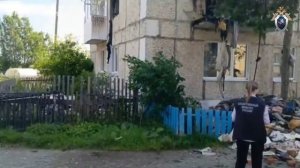 Последствия взрыва газового баллона в доме в Ивделе