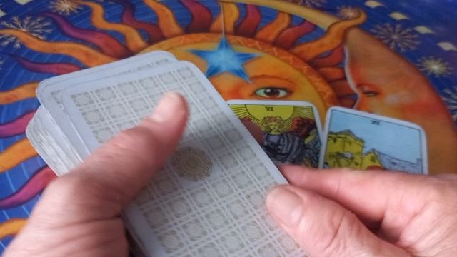 Таро расклад. К чему готовят вас высшие силы☝️
