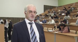 Андрей Зуев разоблачает студентов во время сессии | Первый канал