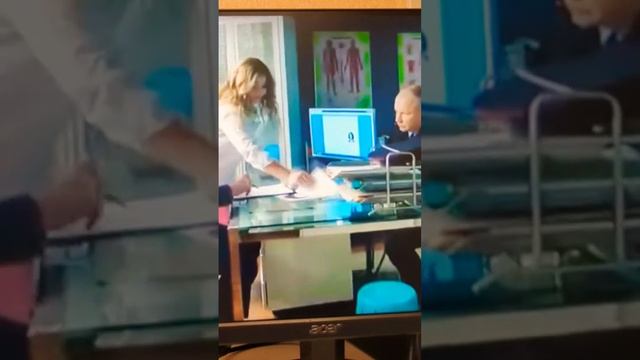 6245 каналов телевидения на Mi Tv Stick 4K. смотреть онлайн