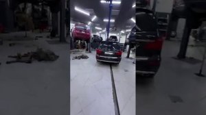 ☝️Ну такая машина должна быть полноприводная как минимум Ford Explorer