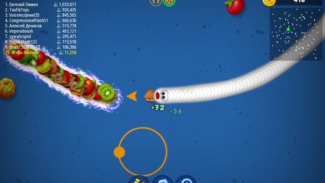 Жадная битва в Worms Zone