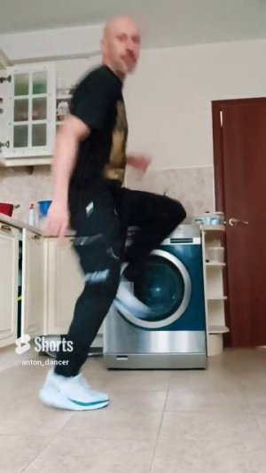 На кухне )))