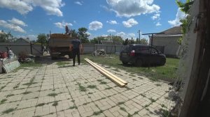 НАМ ДОВЕЗЛИ ДОСКИ НА КРЫШУ/РЕШАЕМ ДЕЛА/САША СКОРО УЕЗЖАЕТ В КРАСНОЯРСК/БУДЕМ ПОКУПАТЬ НОВУЮ МАШИНУ.