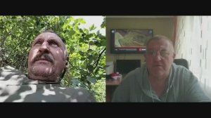 Волны схлынули и тут, втроем  по берегу ползут: Стецько, Мыкола и Тарас, с ними батько...
